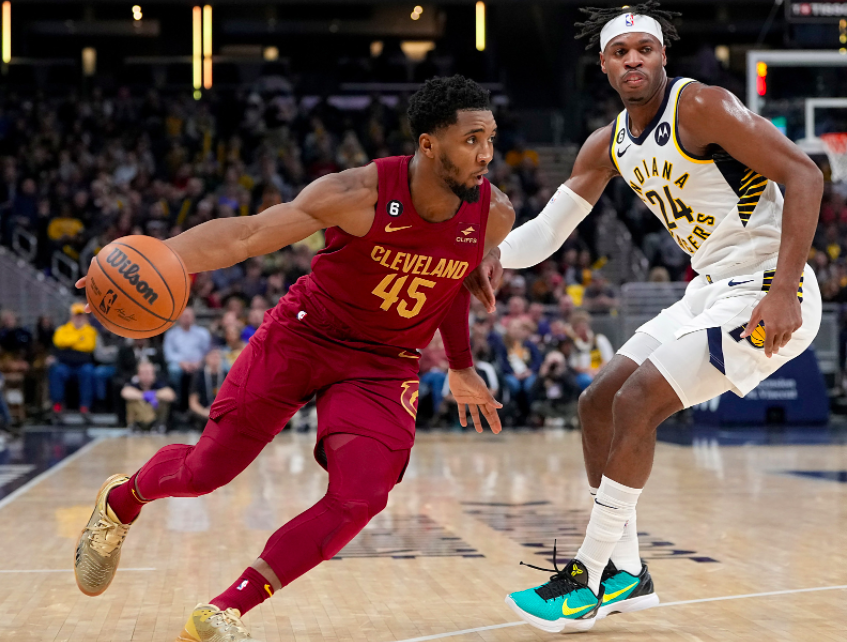  哈利伯顿29+13步行者爆冷胜雄鹿  